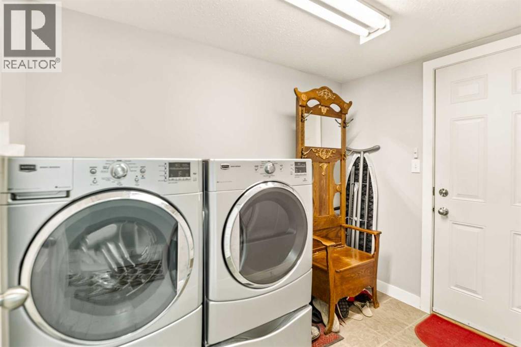 28 Westwood Crescent - 27