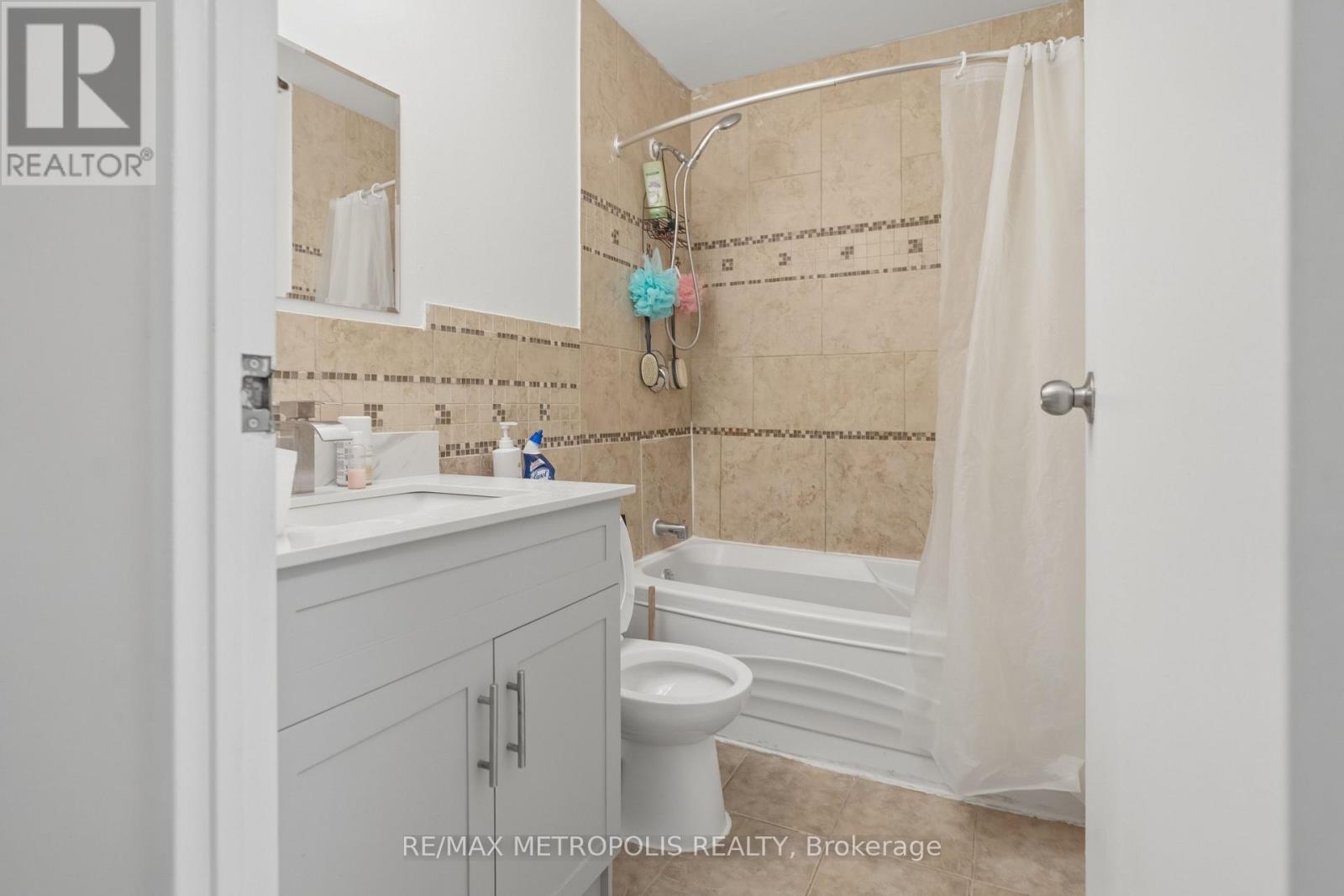 #2026 100 MORNELLE COURT - 12