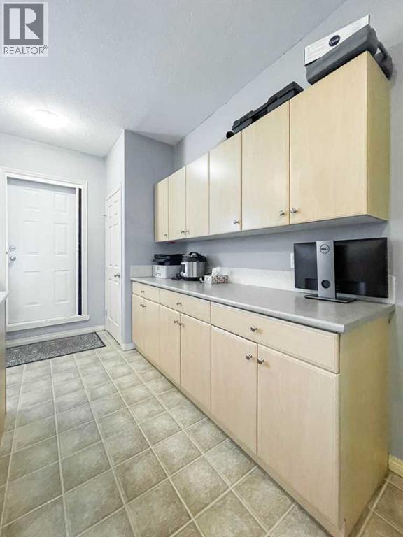 #7108 200 Lougheed Drive - 8