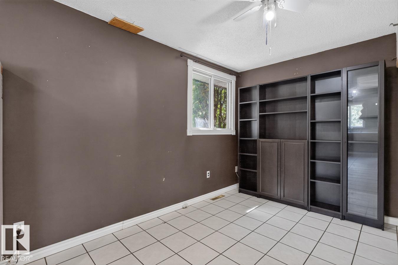 #104 52343 RGE ROAD 211 - 11