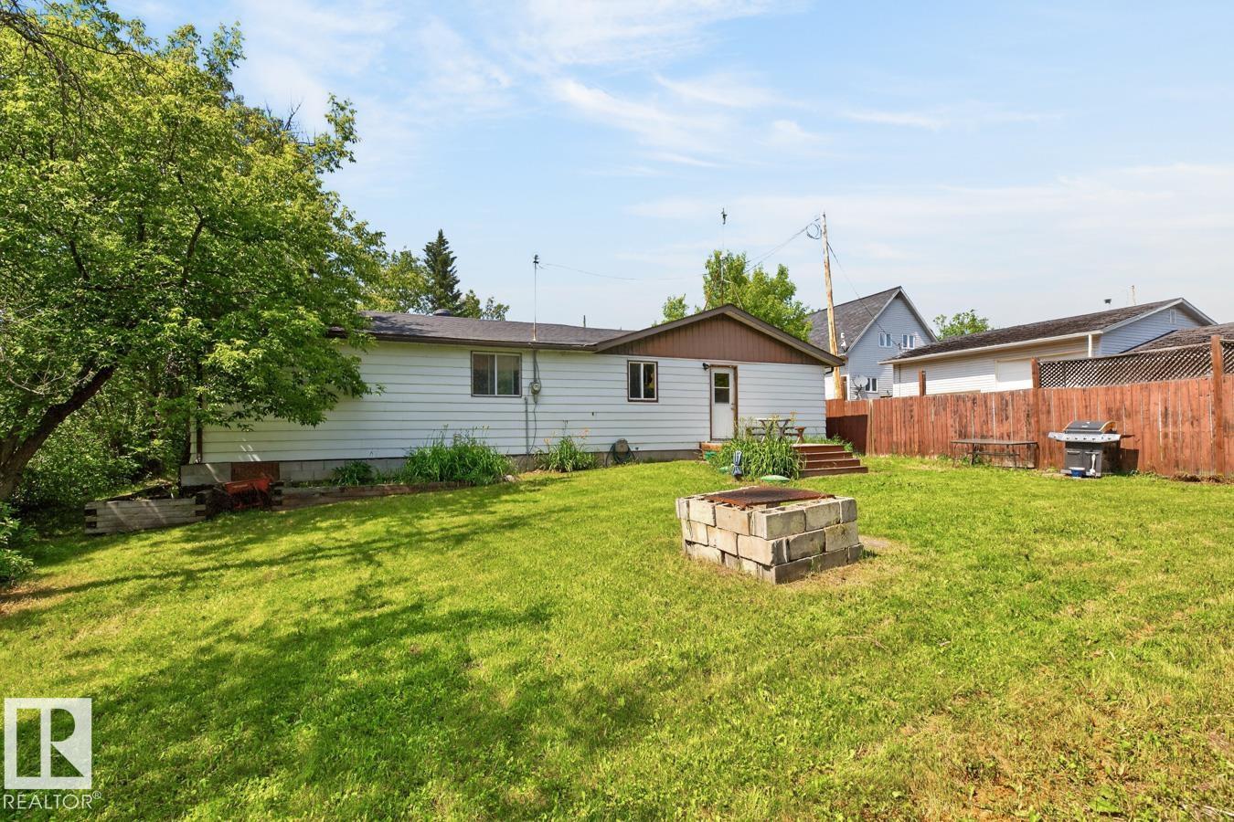 #104 52343 RGE ROAD 211 - 26
