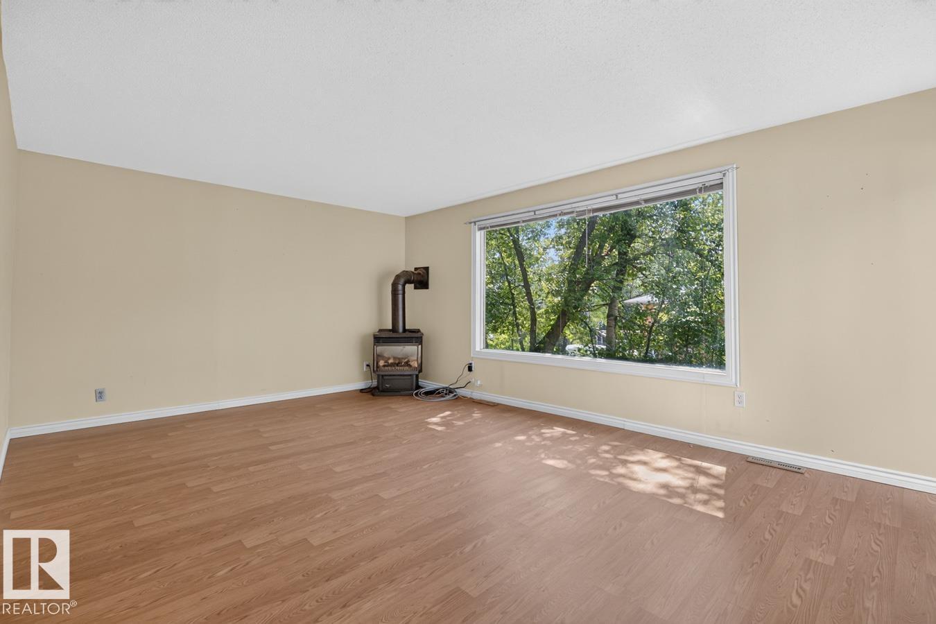 #104 52343 RGE ROAD 211 - 4