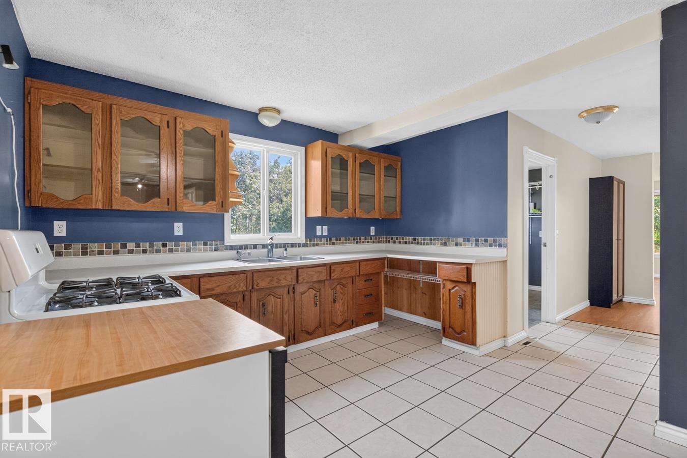 #104 52343 RGE ROAD 211 - 9