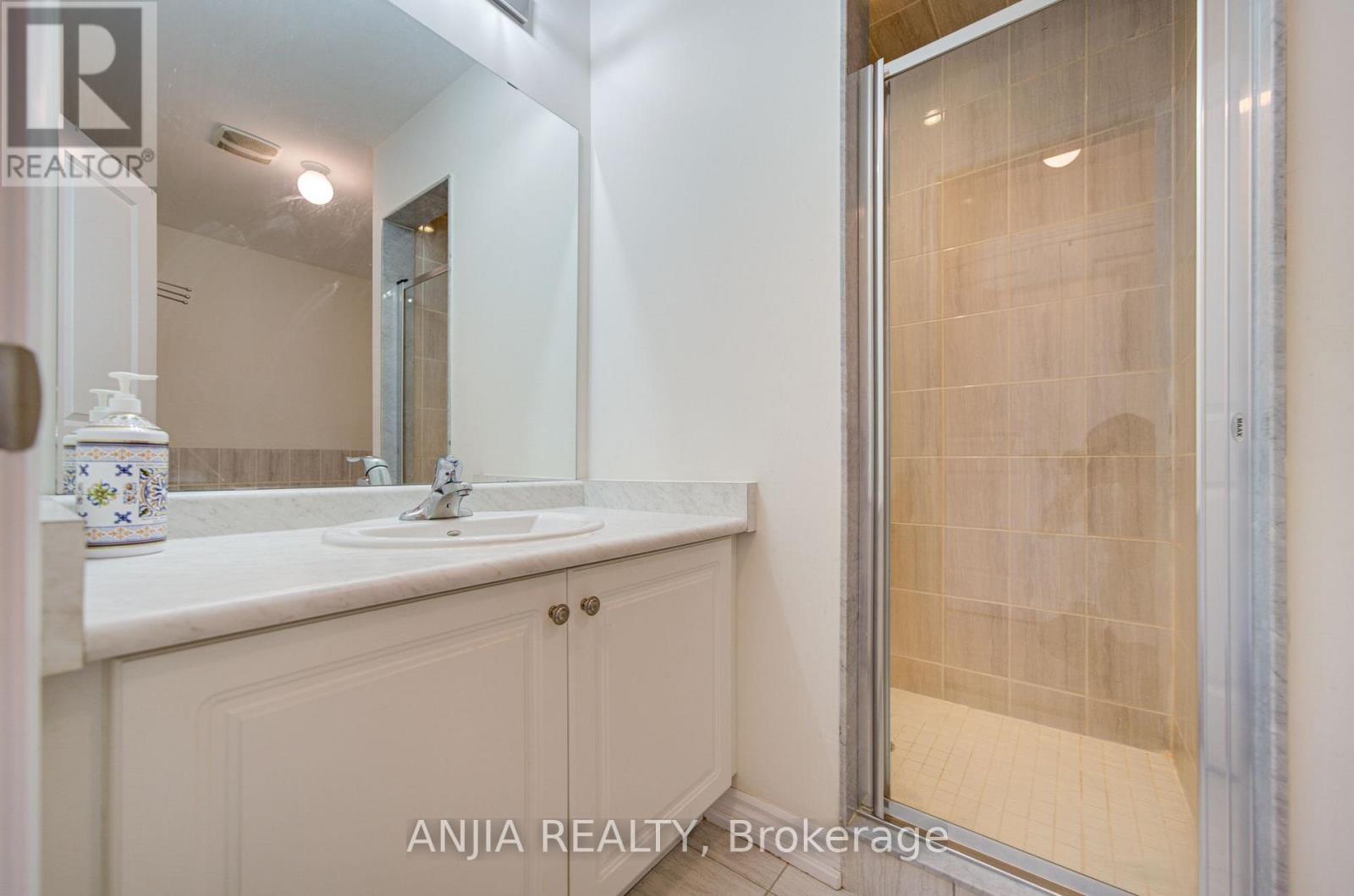 134 FREDERICK WILSON AVENUE - 31