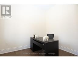 11 David Dunlap Boulevard, Richmond Hill, ON L4C4V7 Photo 12