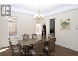 Bedroom 3 - 11 David Dunlap Boulevard, Richmond Hill, ON L4C4V7 Photo 7