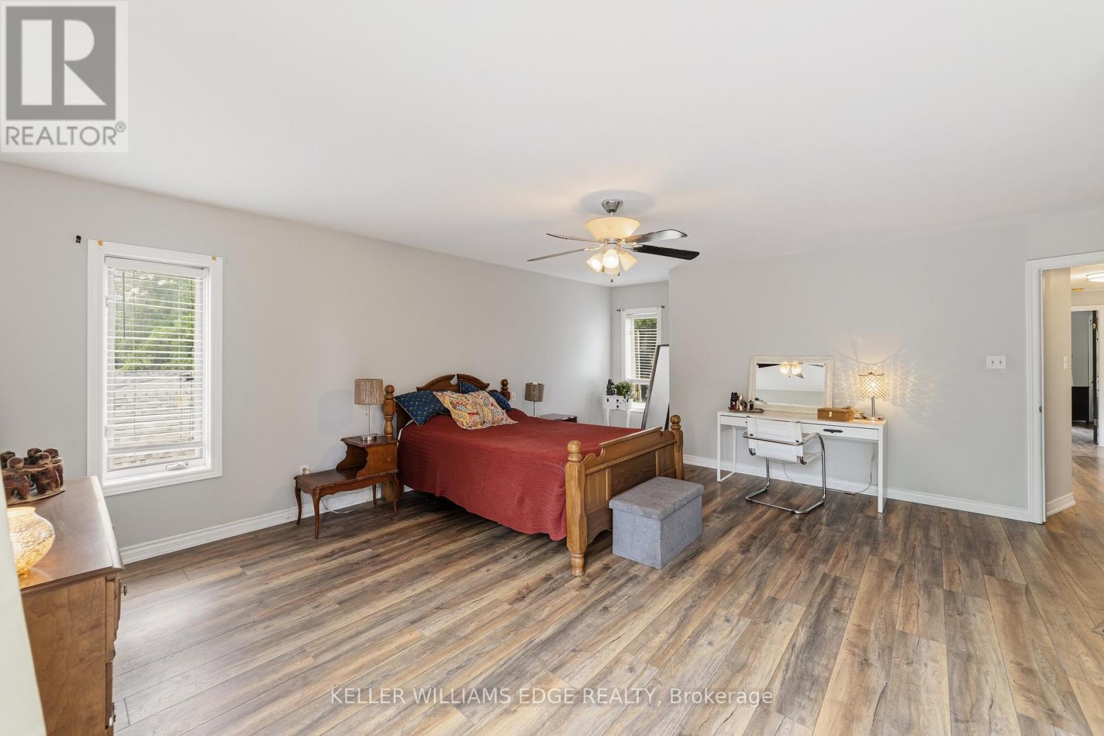 32 CLENCH AVENUE - 21