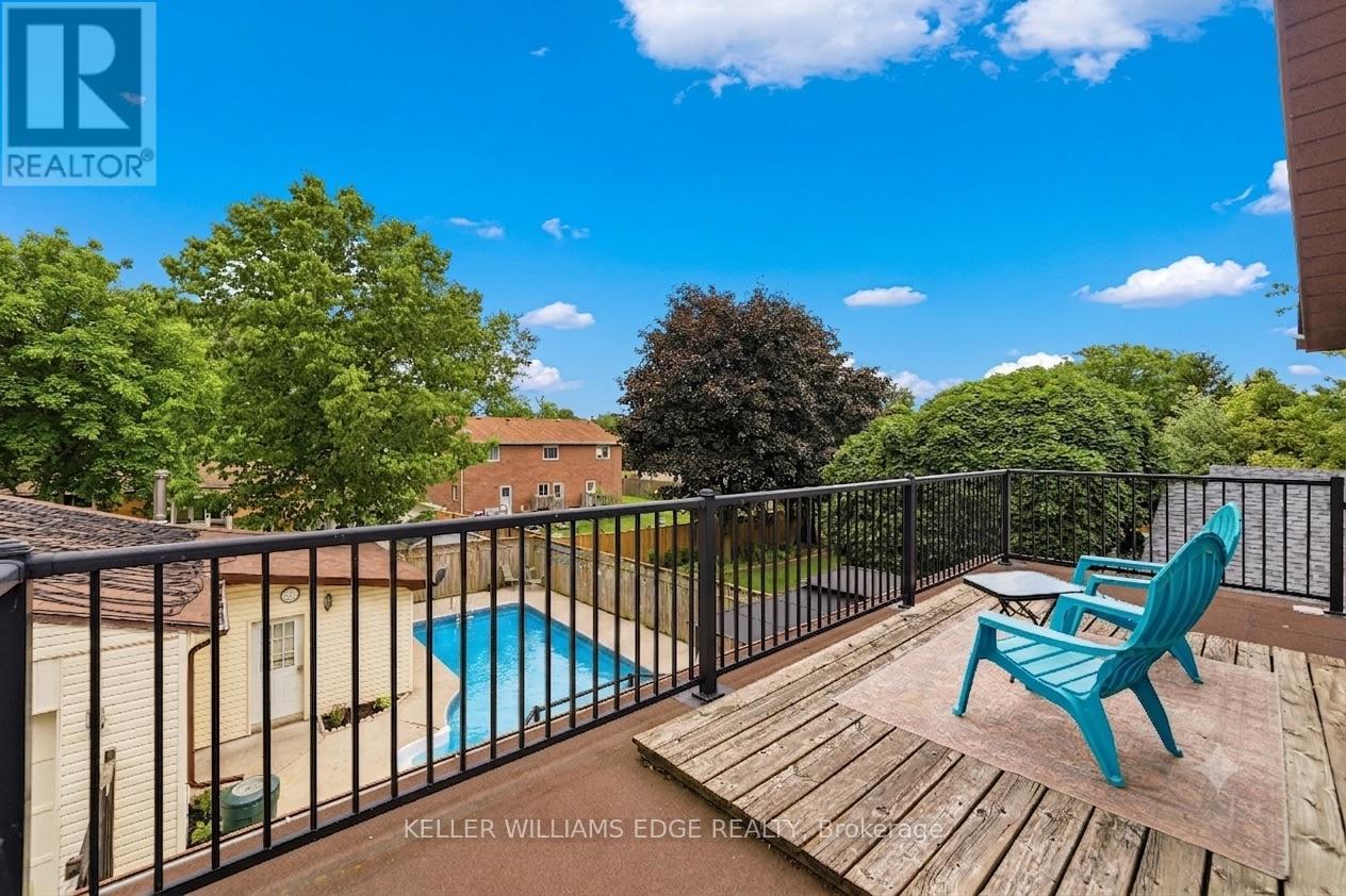 32 CLENCH AVENUE - 22