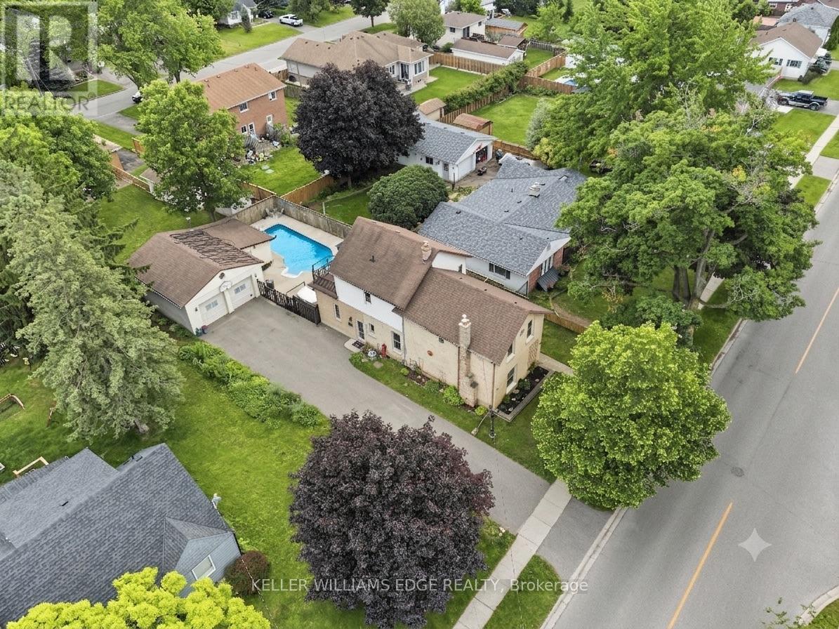 32 CLENCH AVENUE - 38