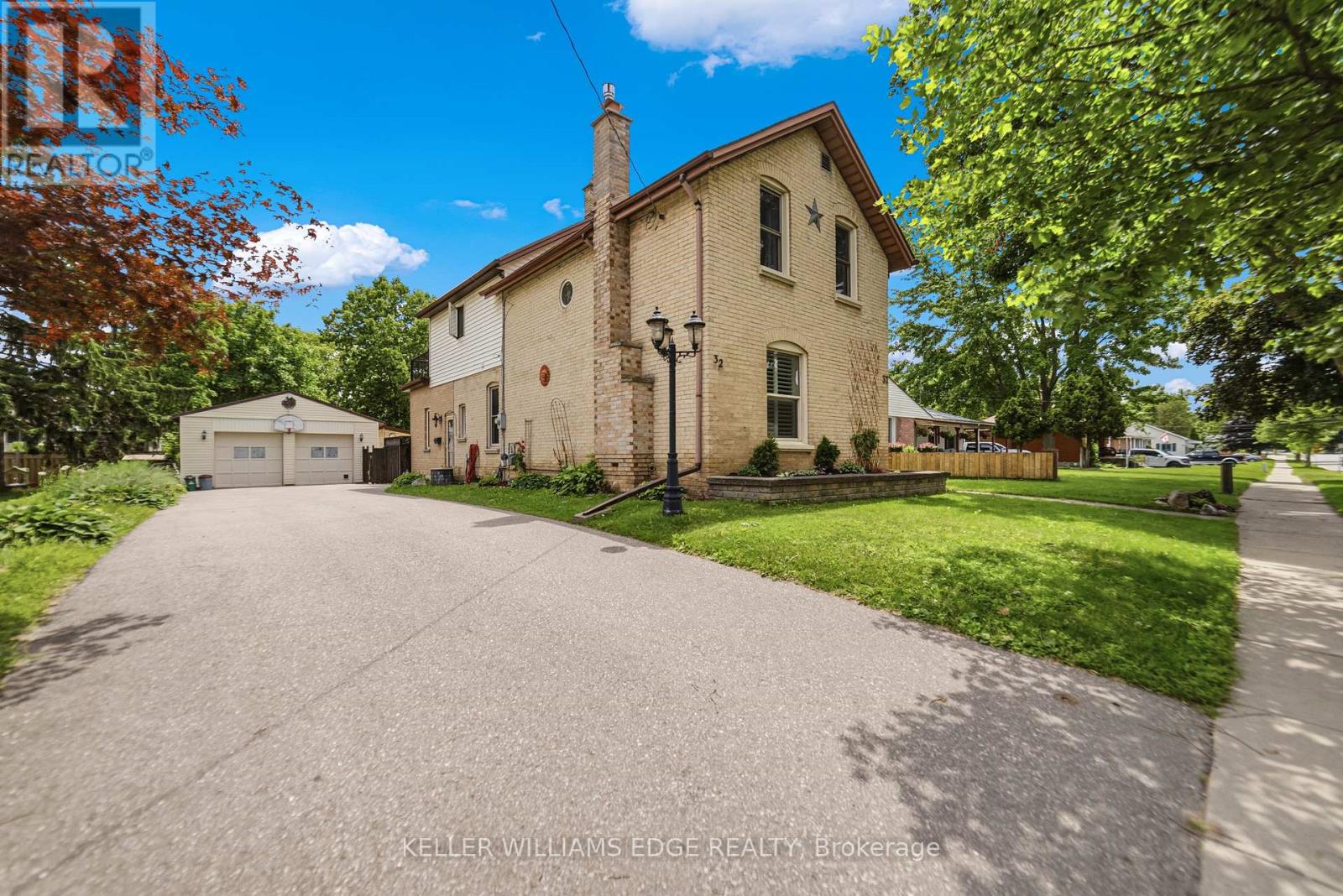 32 CLENCH AVENUE - 4