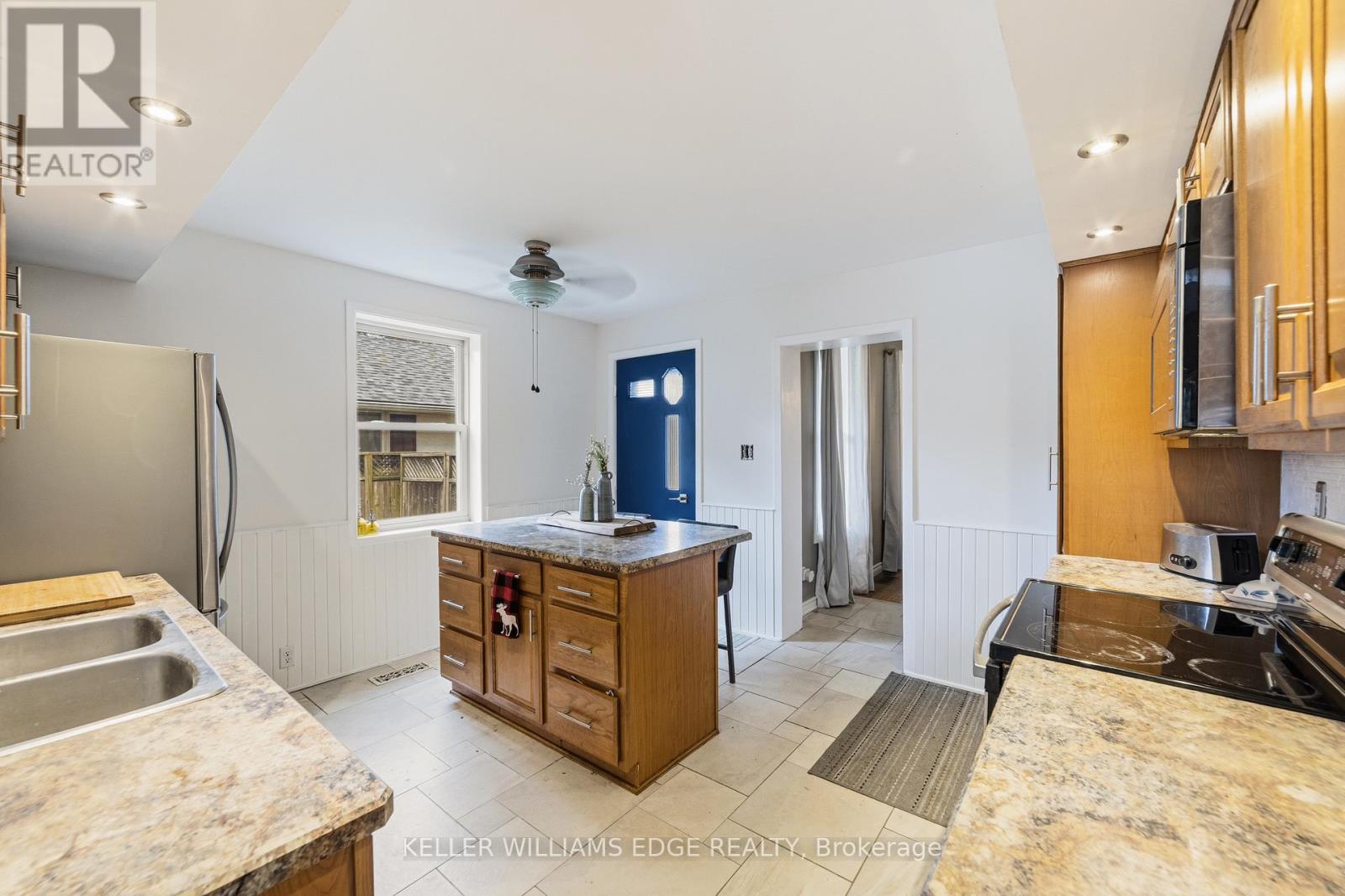 32 CLENCH AVENUE - 7