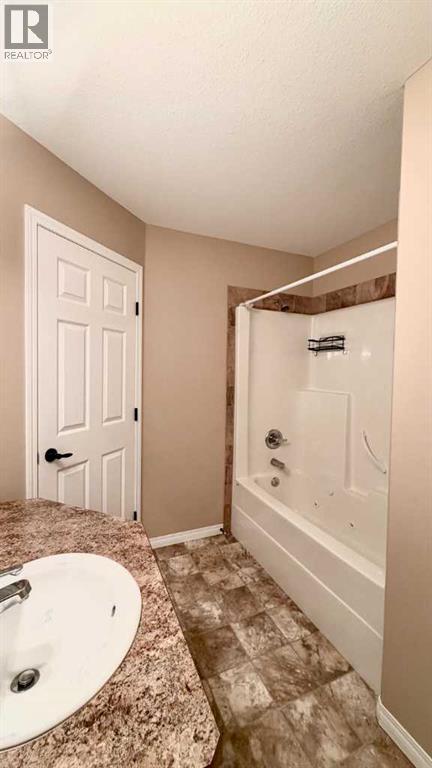 #4, 645 12 A Street N - Image 17