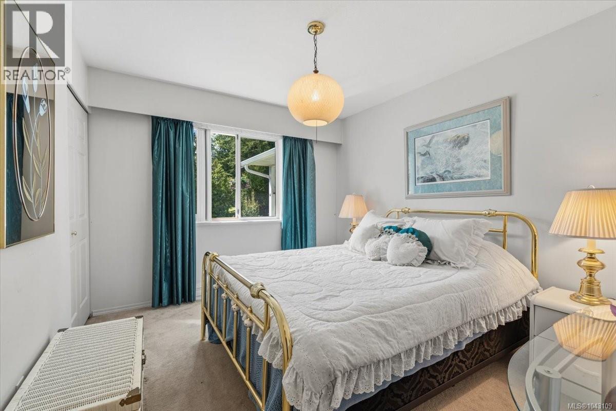 518 Dalmatian Dr - 19