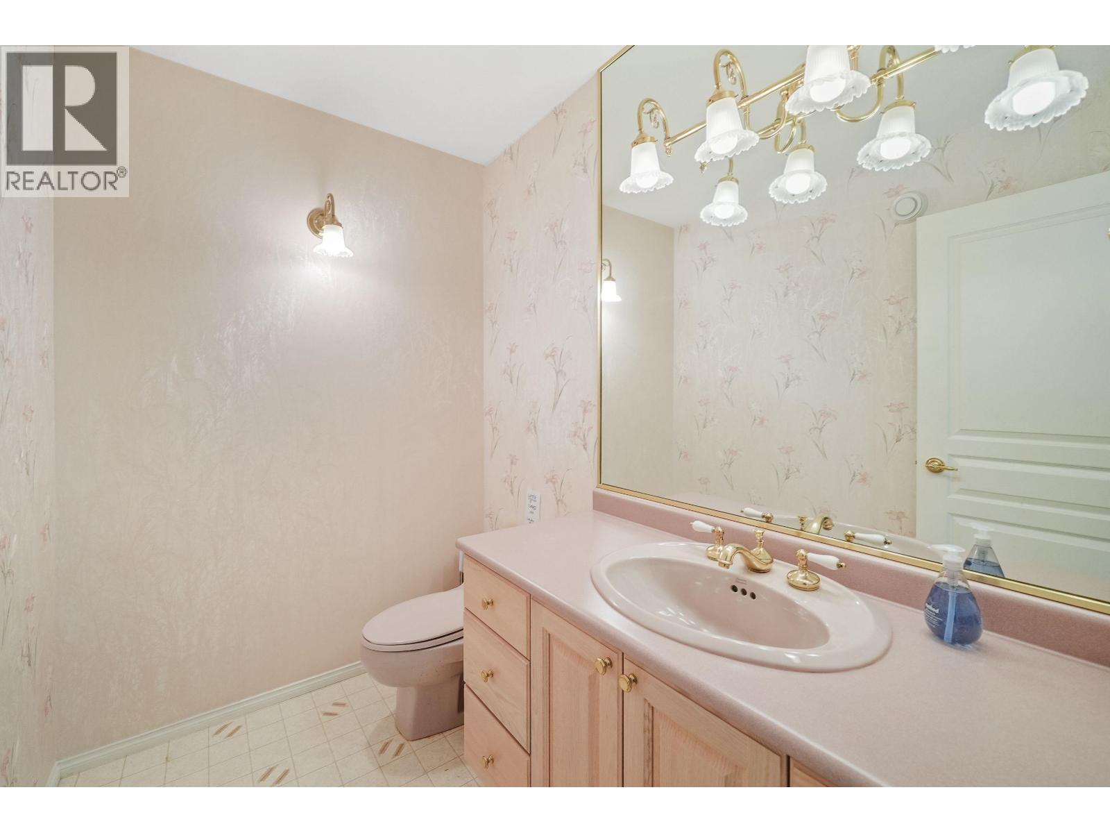 136 PARKSIDE DRIVE, Port Moody