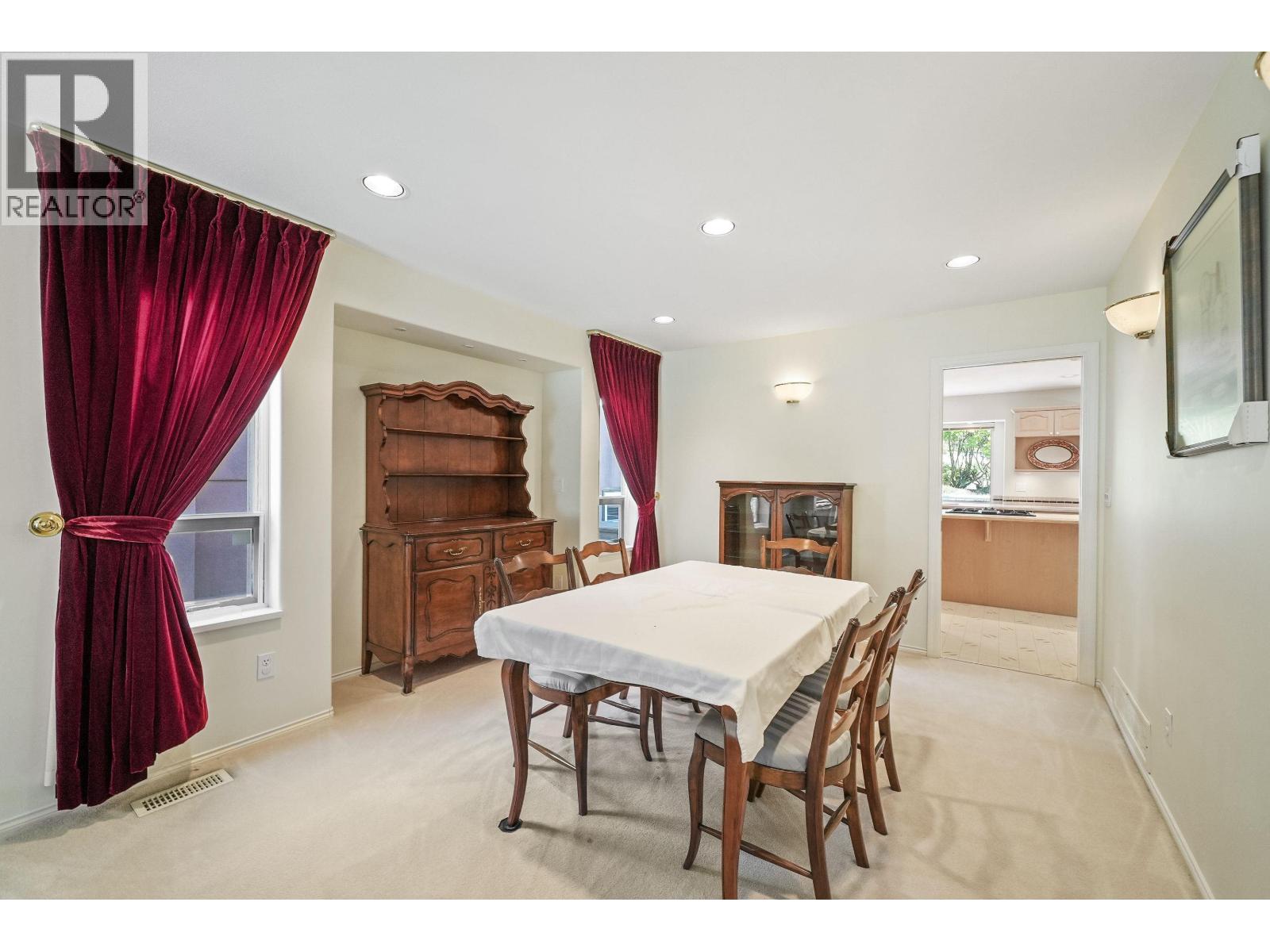 136 PARKSIDE DRIVE, Port Moody