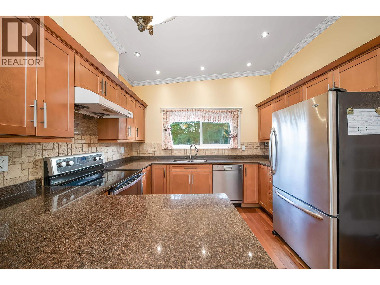 6 Bed, 4 Bath House for Sale in Richmond – 10751 MERSEY DRIVE, Richmond – MLS# R3145920 - Image 10