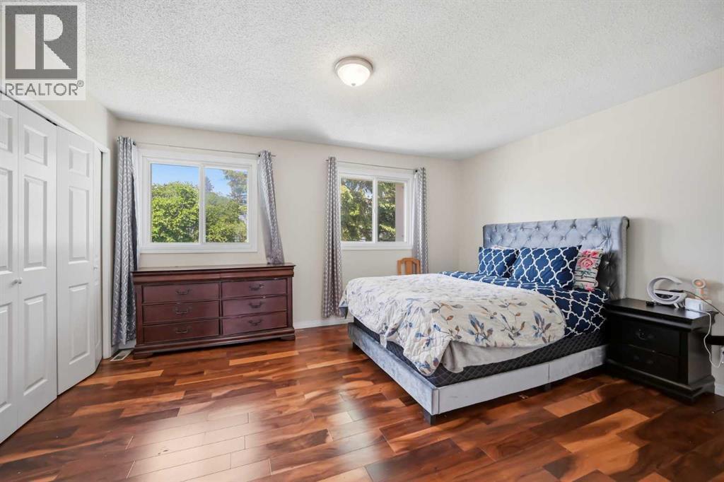 409 Georgian Villas NE - 20