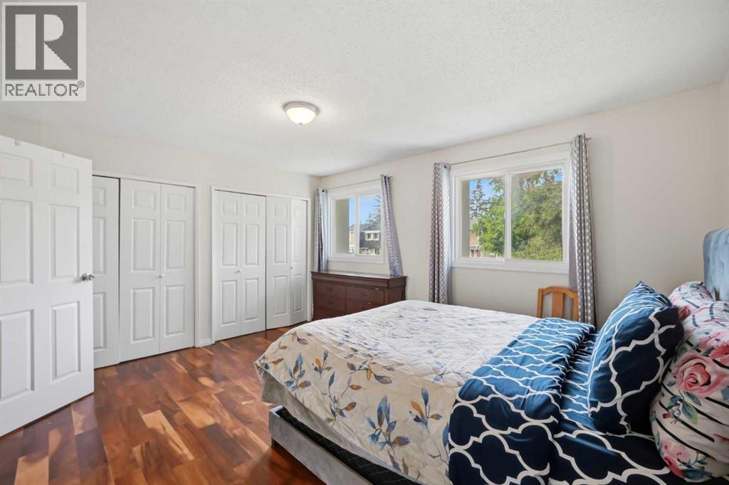 409 Georgian Villas NE - 22