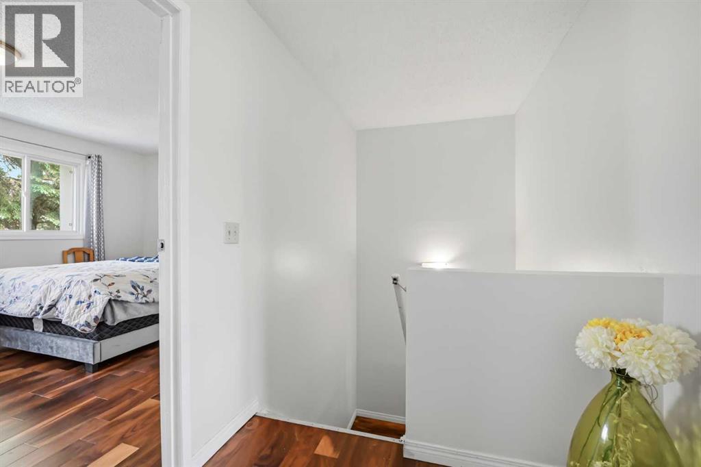 409 Georgian Villas NE - 17