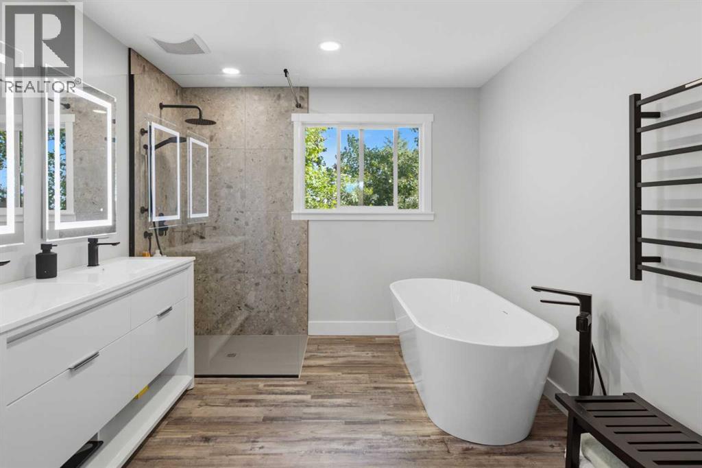 482103 160 Street E - 15