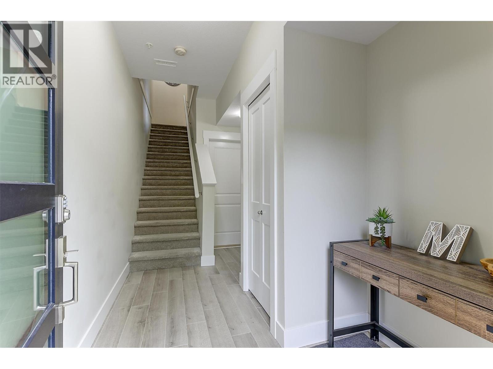 #43 12798 LAKE HILL Drive Lot# SL39 - 9