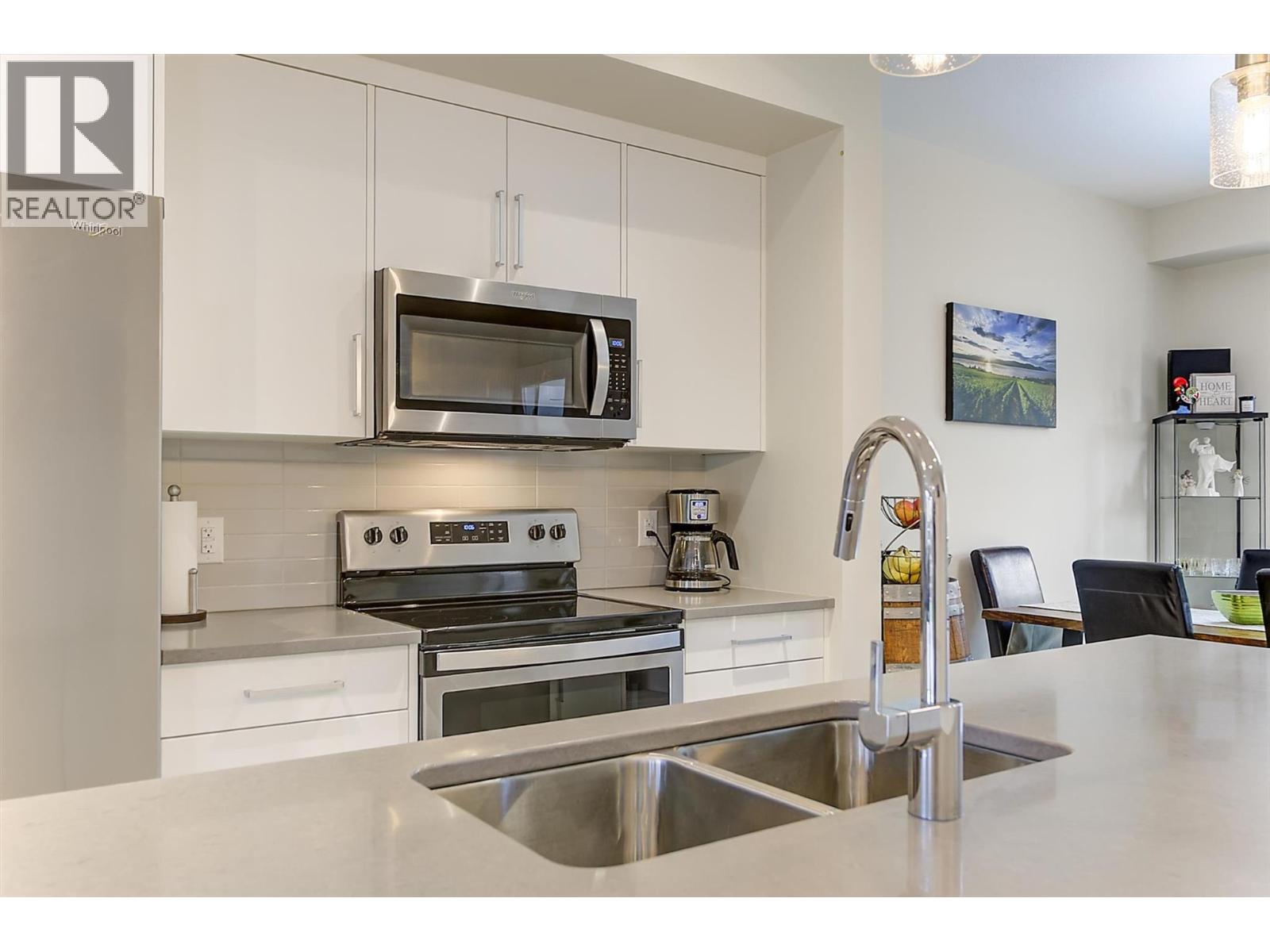 #43 12798 LAKE HILL Drive Lot# SL39 - 20