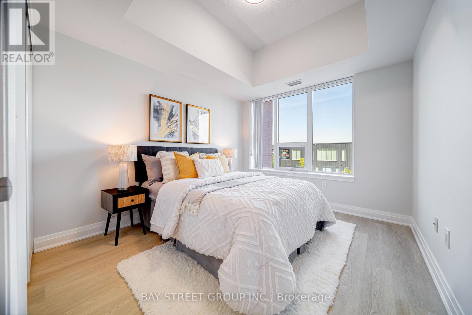 #218 1038 MCNICOLL AVENUE - 17