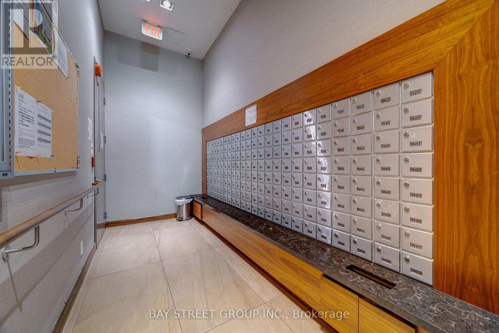 #218 1038 MCNICOLL AVENUE - 29