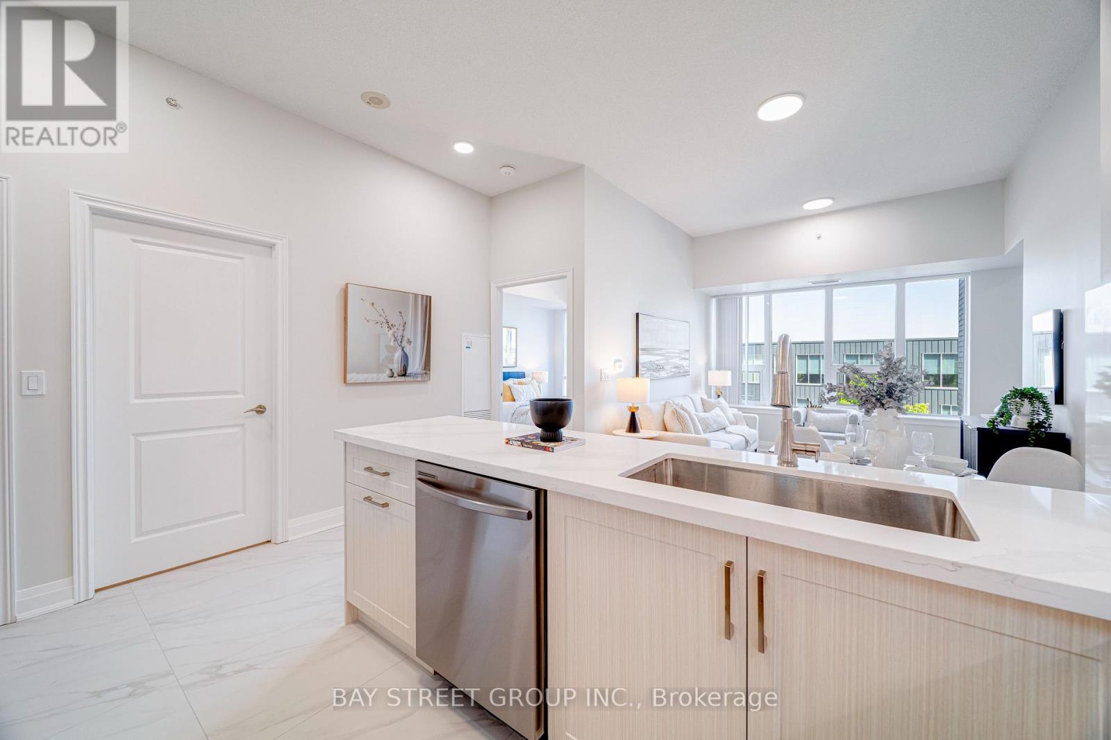 #218 1038 MCNICOLL AVENUE - Image 6