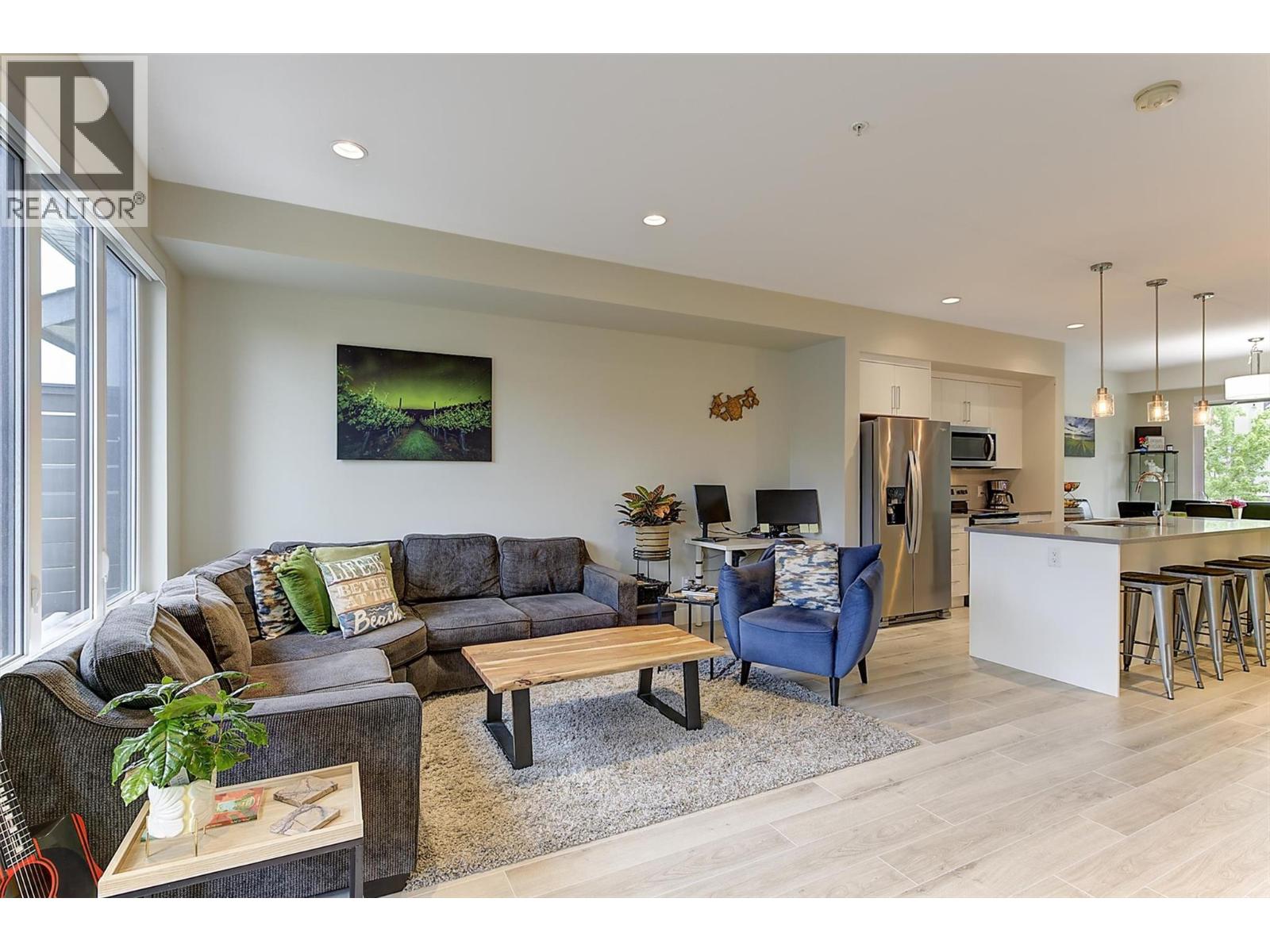 #43 12798 LAKE HILL Drive Lot# SL39 - 10