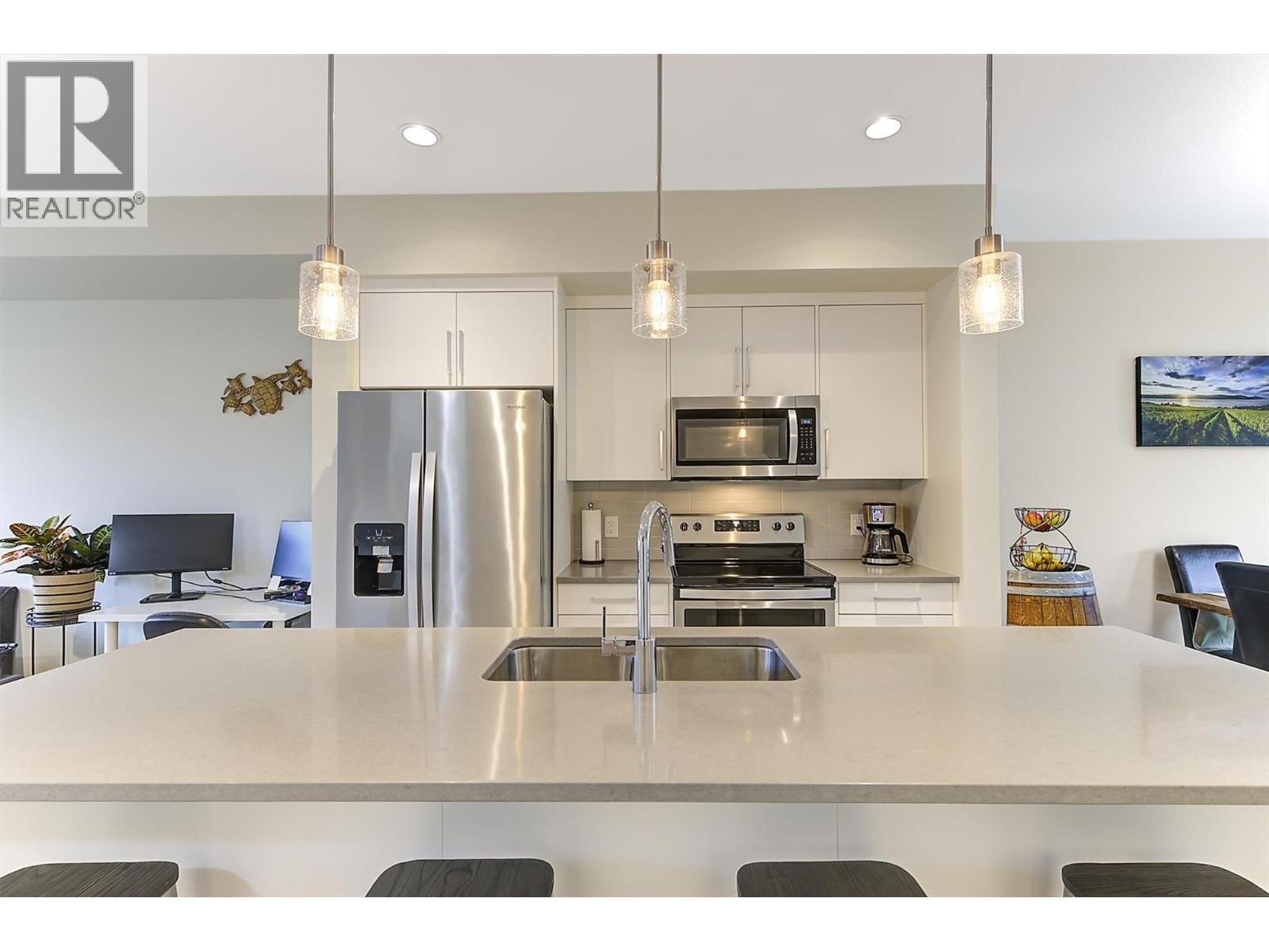#43 12798 LAKE HILL Drive Lot# SL39 - 19