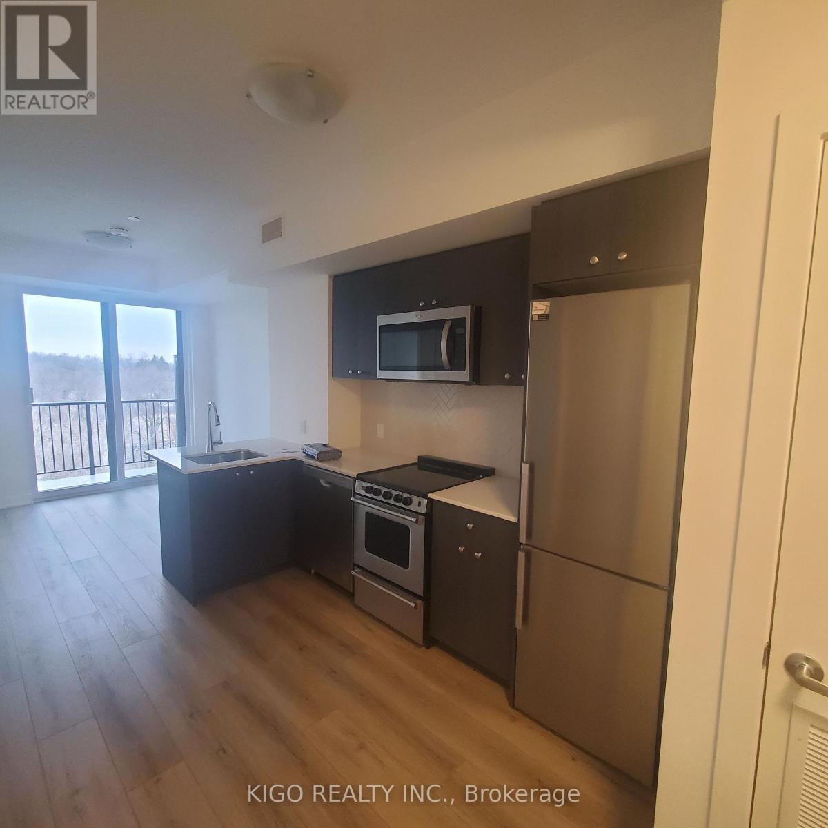 611 - 312 ERB STREET W — photo 2