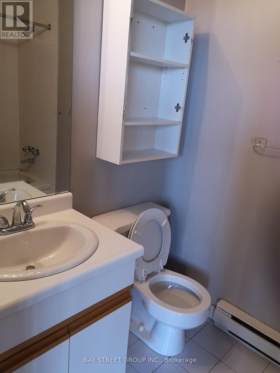 #708 695 RICHMOND STREET S - 12