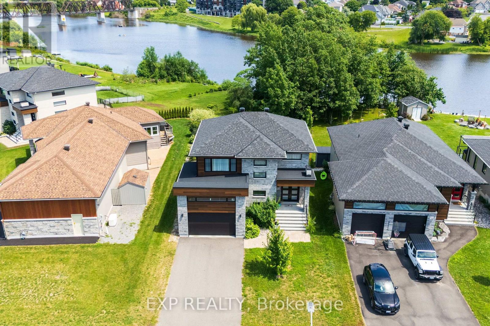 144 ARGILE STREET, Casselman — photo 3
