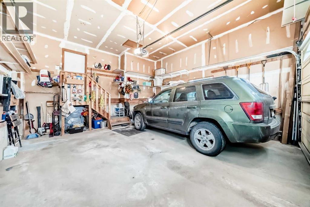 219 Hawkstone Close NW - 49