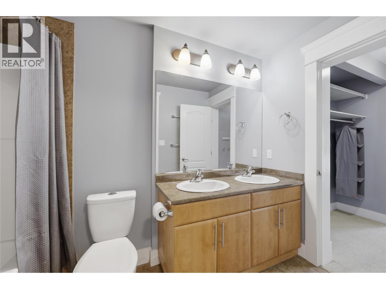 #104 975 Victoria Street W Street - 15
