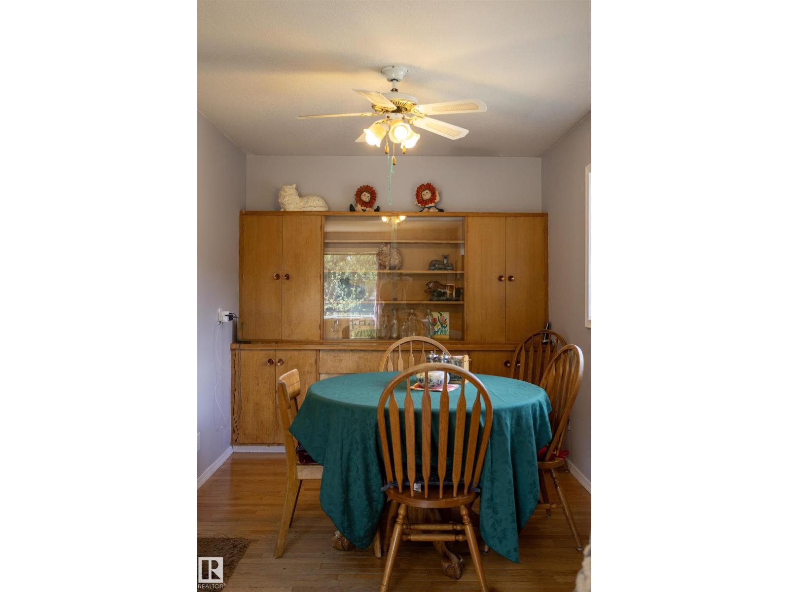 10428 68 AV NW - 13
