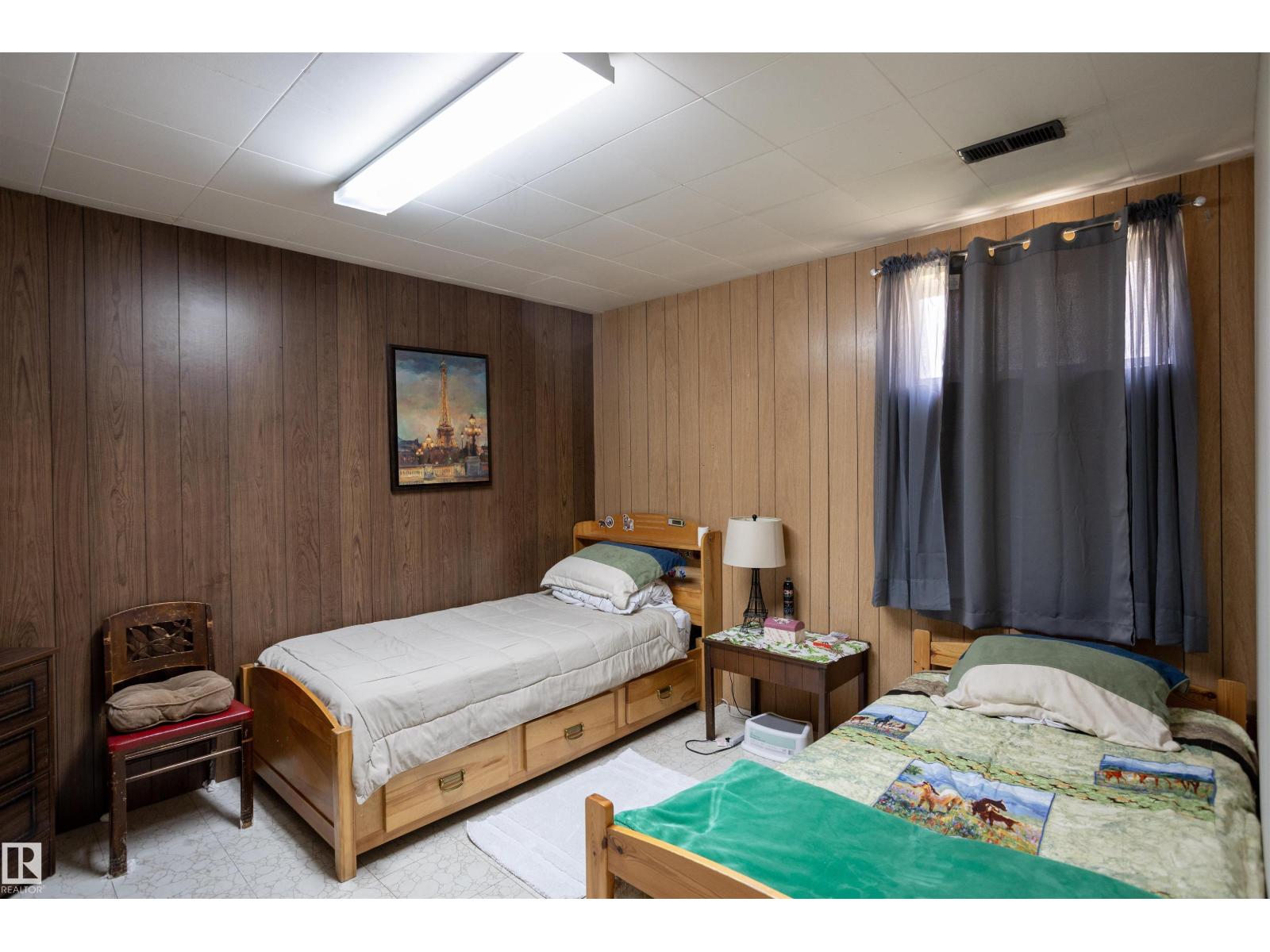 10428 68 AV NW - 36