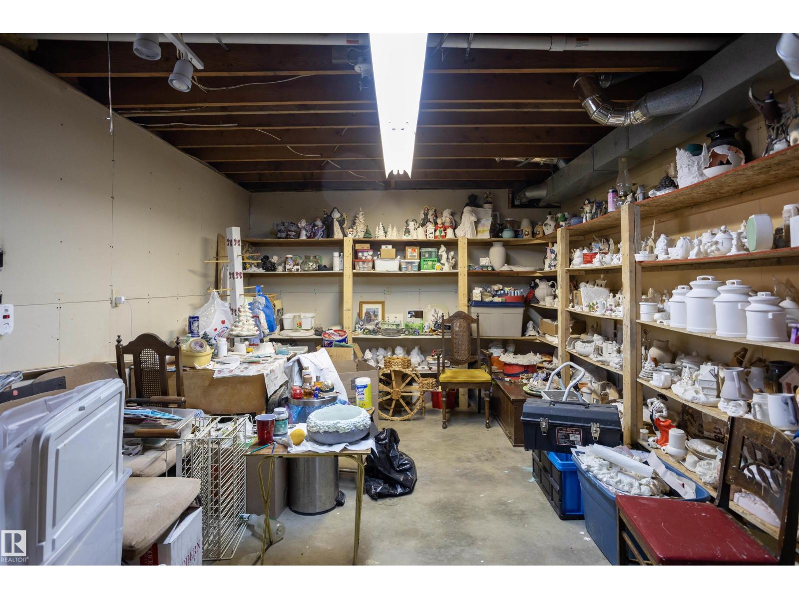 10428 68 AV NW - 42