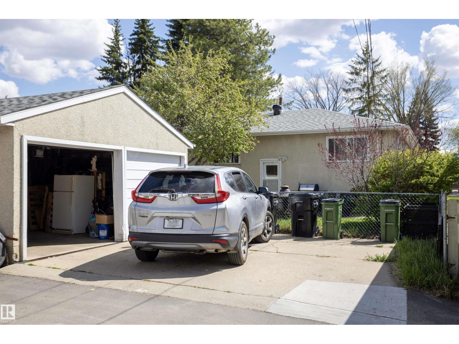 10428 68 AV NW - 48