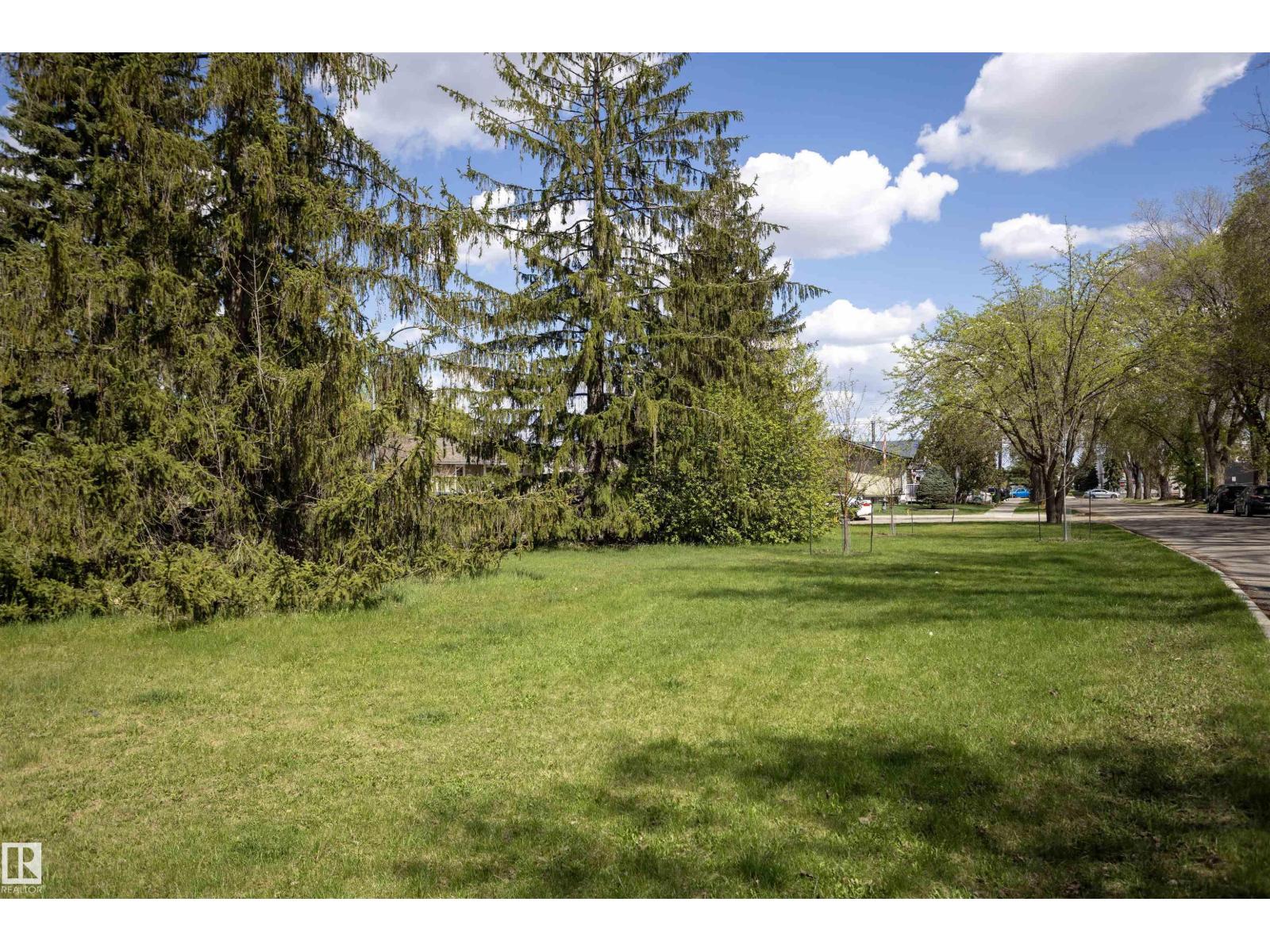 10428 68 AV NW - 54