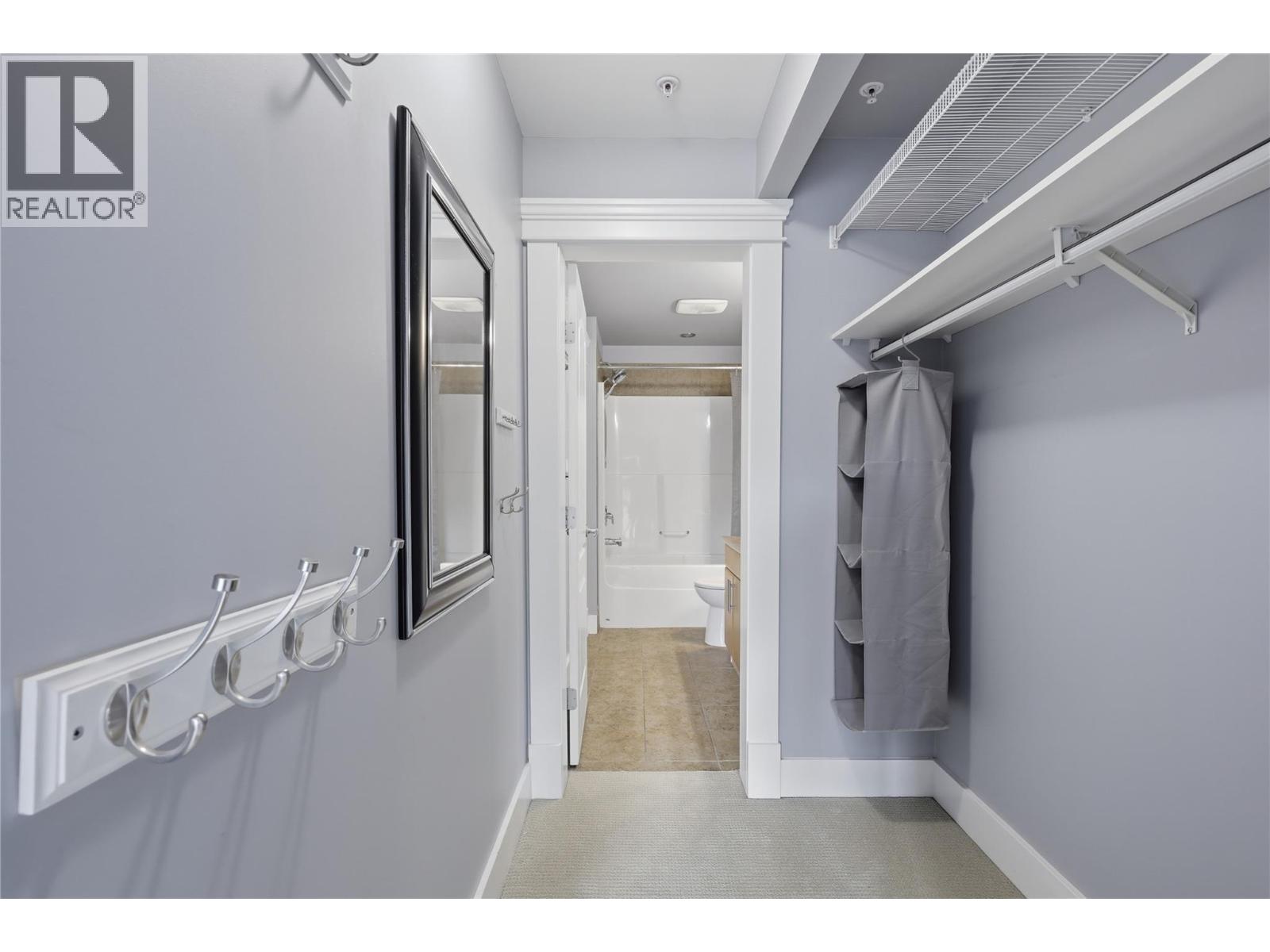 #104 975 Victoria Street W Street - 16