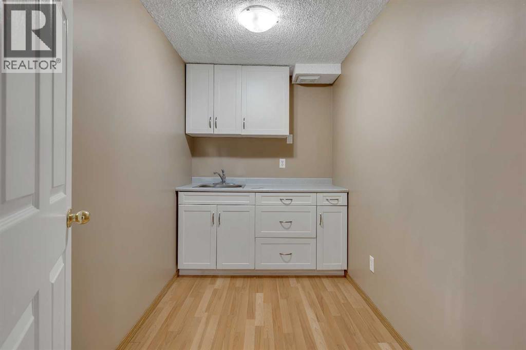 2856 Signal Hill Heights SW - 20