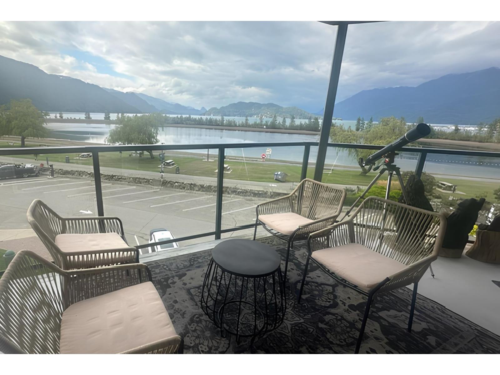 320 378 ESPLANADE AVENUE, Harrison Hot Springs, Harrison Hot Springs