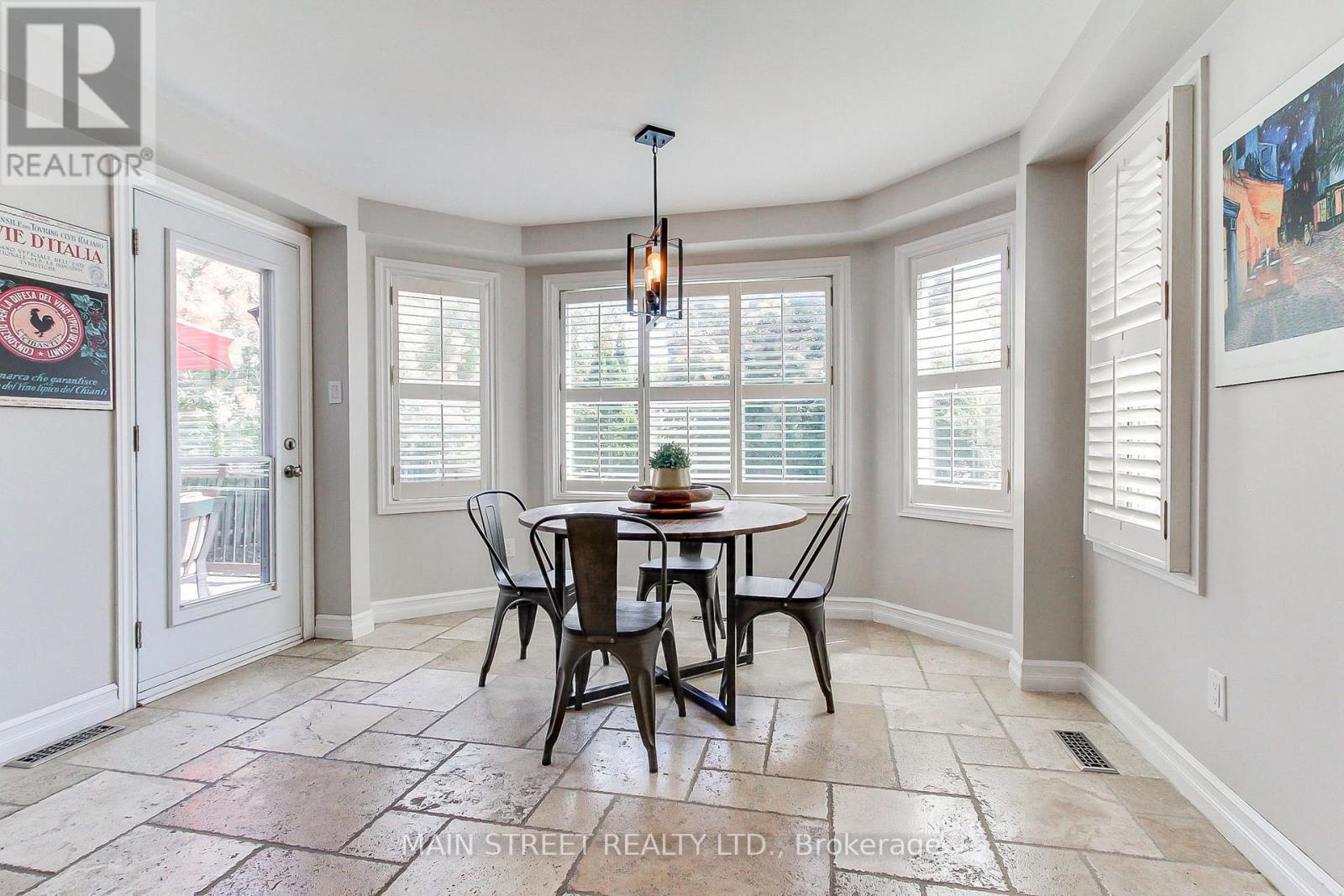 14 MCGEE CRESCENT - 14