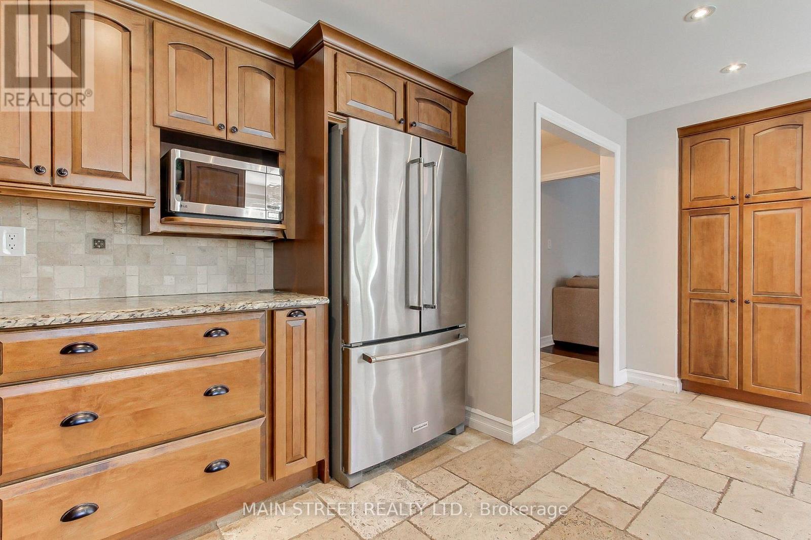 14 MCGEE CRESCENT - 12