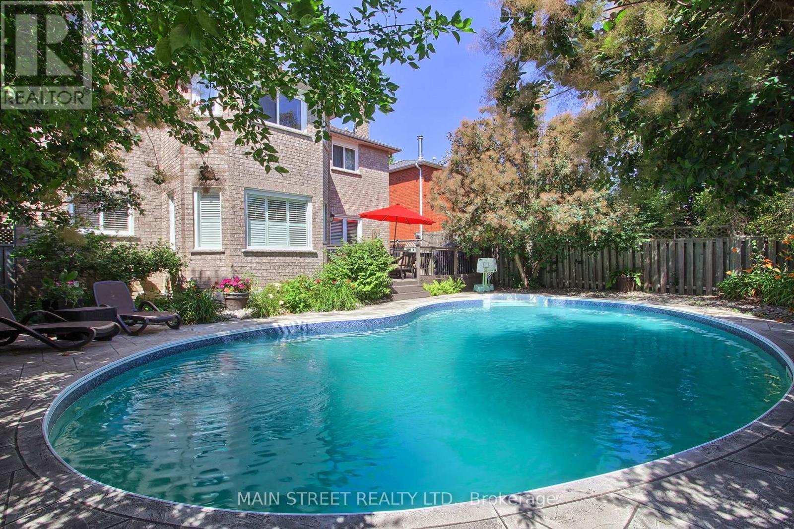 14 MCGEE CRESCENT - 37