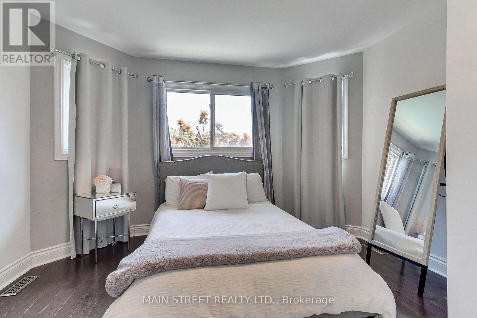 14 MCGEE CRESCENT - 27