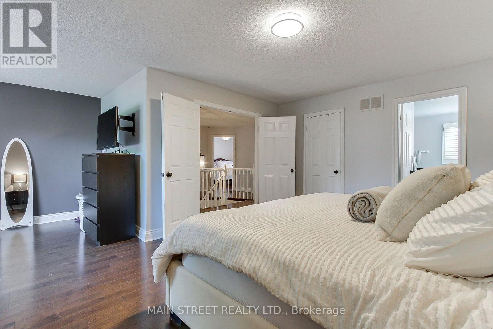 14 MCGEE CRESCENT - 25