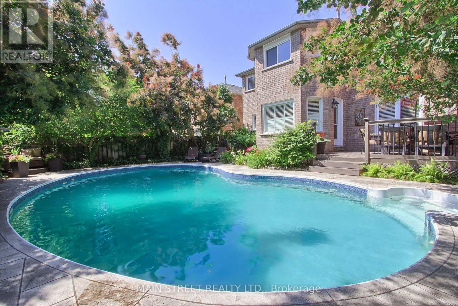 14 MCGEE CRESCENT - 38